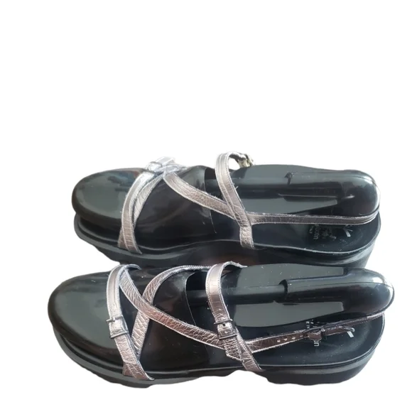 THIERRY Rabotin Wave Sandals - Picture 4 of 14